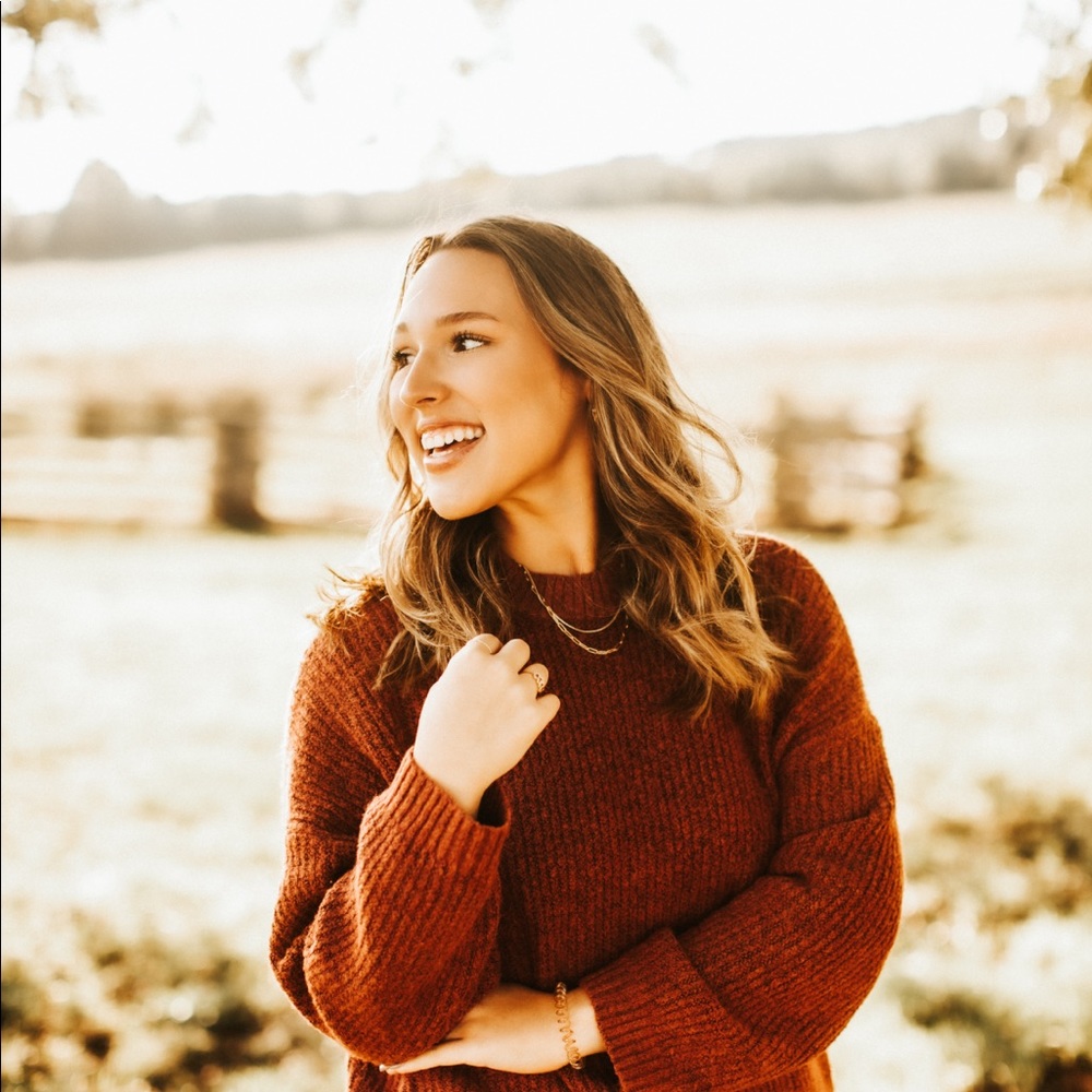 Meet your Posher, Madelyn